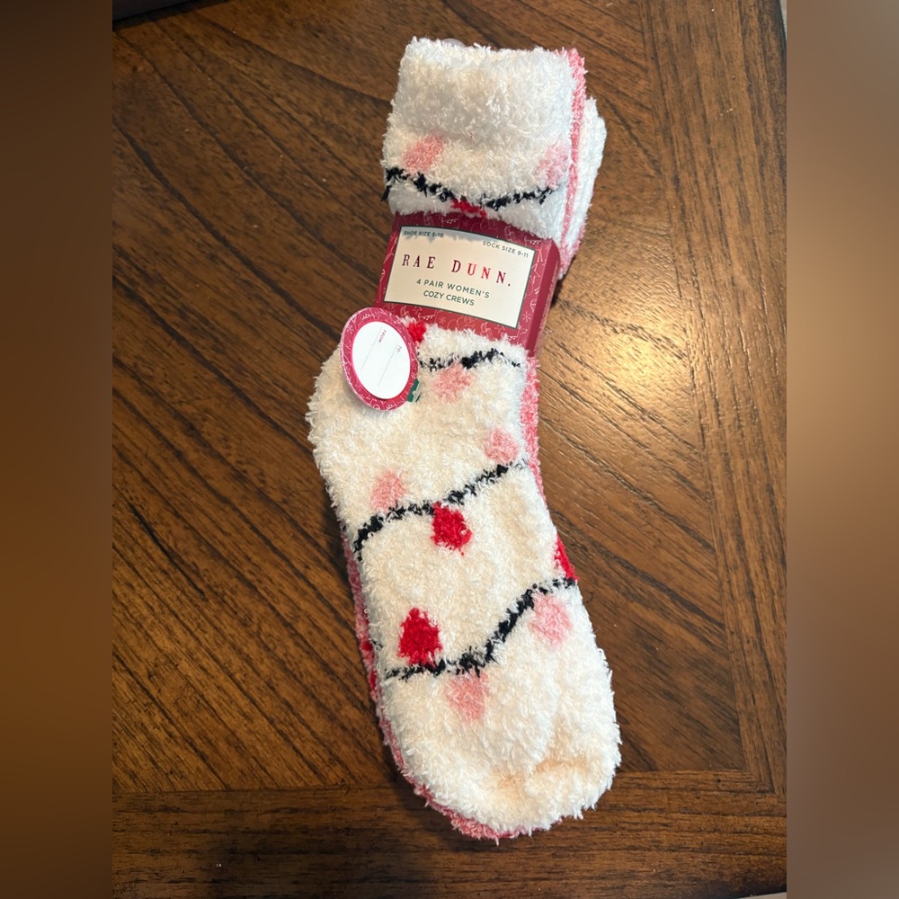 Rae Dunn Cozy Women's Christmas Crew Socks - NWT